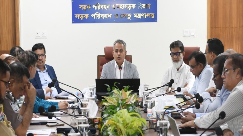 নৌকা ও স্পীড বোট থেকে কোনো যাত্রী  লঞ্চে উঠতে পারবে না: নৌপর