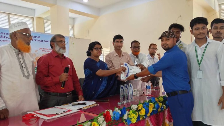 সাপাহারে স্টার্টআপ বিজ্ঞান প্রকল্প ও উদ্ভাবনী ভাবনা বিষয়ক প্রদর্শনী মেলা অনুষ্ঠিত